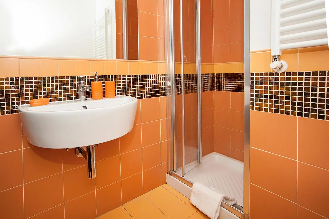 FloweRoma 2*, Roma İtalya